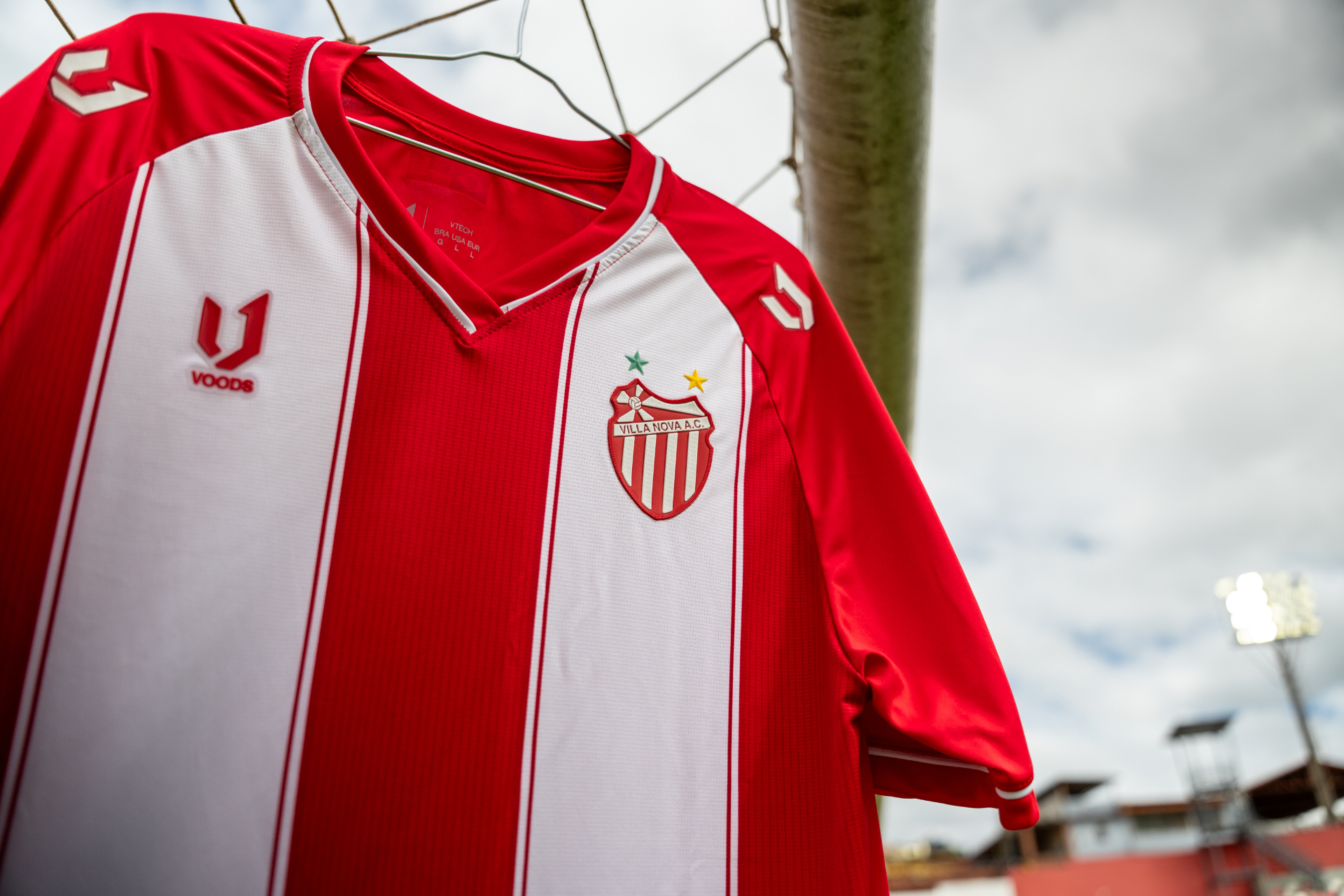 ESCUDO BORDADO